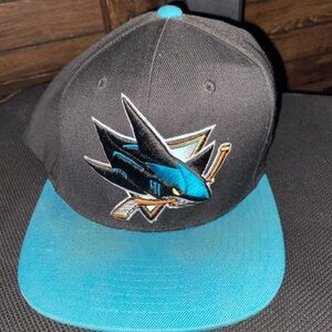 Mitchell & Ness Sharks SnapBack